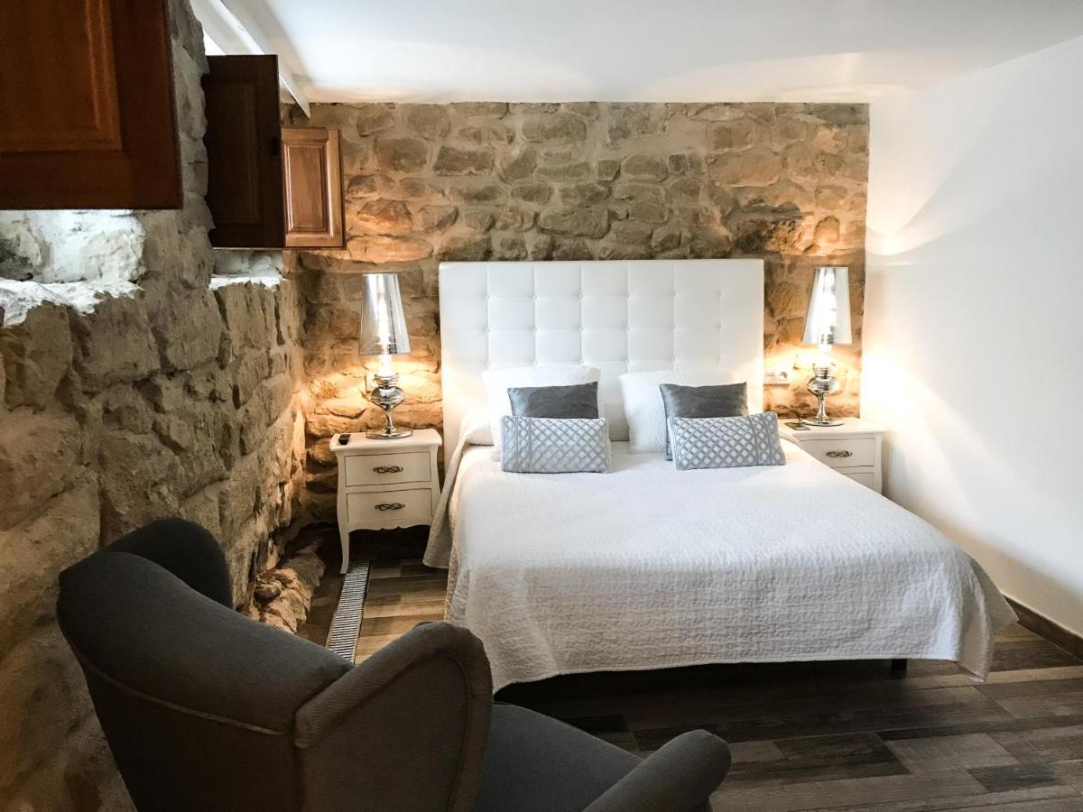 Penzion La Casona De Alutiz & Bodega Samaniego Exteriér fotografie