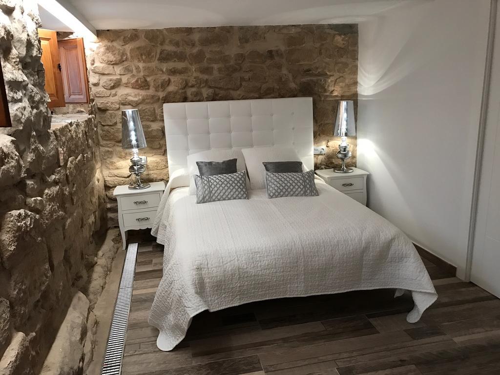 Penzion La Casona De Alutiz & Bodega Samaniego Exteriér fotografie